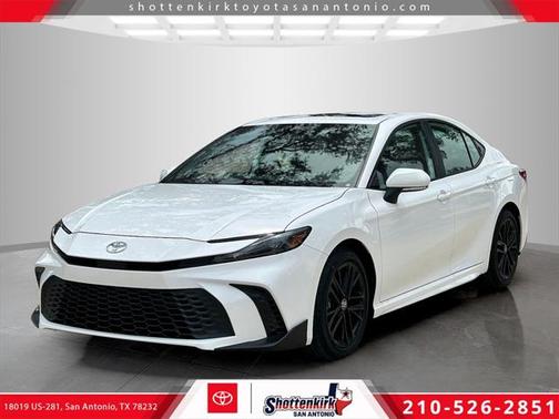 2025 Toyota Camry SE