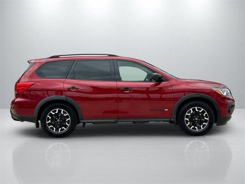 2020 Nissan Pathfinder SL 2WD