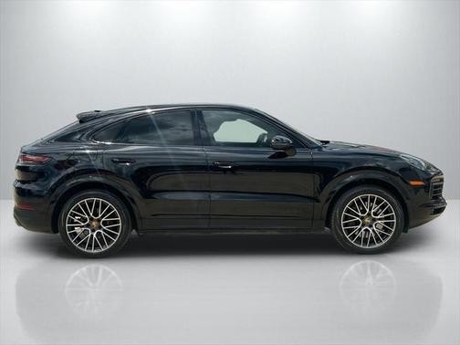 2021 Porsche Cayenne Base