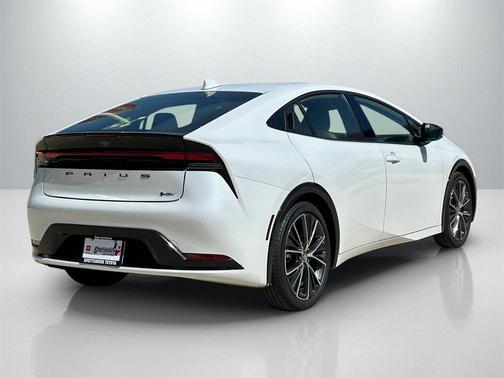 2025 Toyota Prius XLE