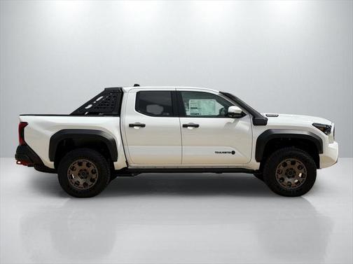 2025 Toyota Tacoma Hybrid Trailhunter