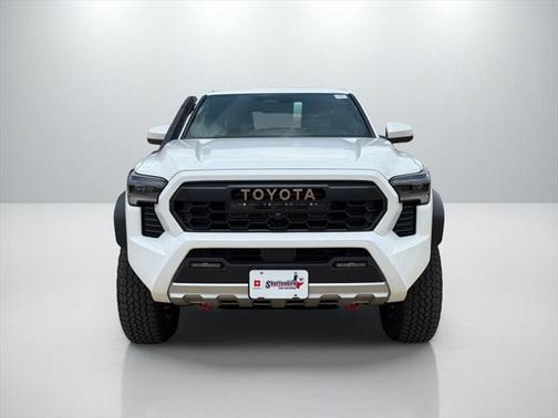 2025 Toyota Tacoma Hybrid Trailhunter