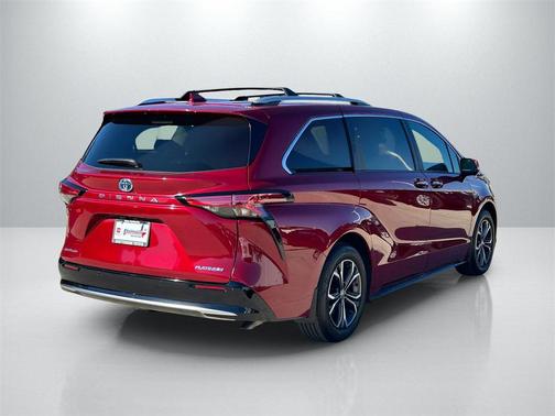2025 Toyota Sienna Platinum