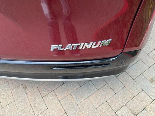 2025 Toyota Sienna Platinum 7 Passenger