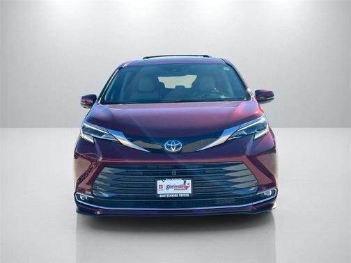 2025 Toyota Sienna Platinum