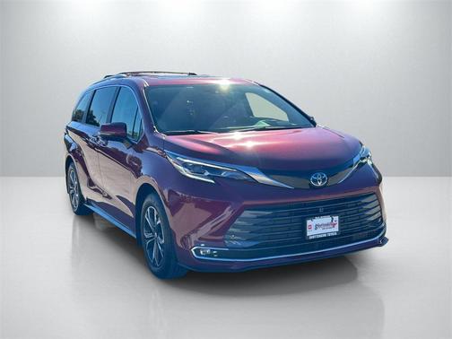 2025 Toyota Sienna Platinum