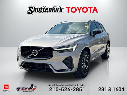 2024 Volvo XC60 B5 Core Dark Theme