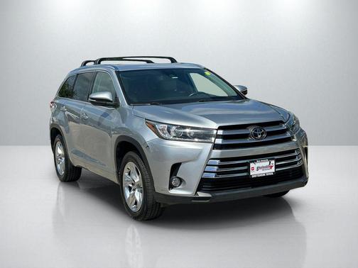 Celestial Silver Metallic 2018 Toyota Highlander Limited