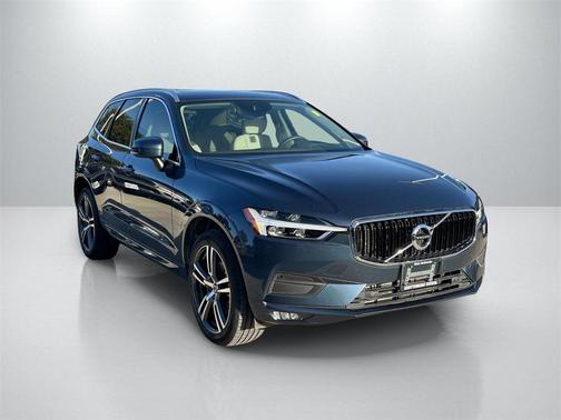 2021 Volvo XC60 T5 Momentum