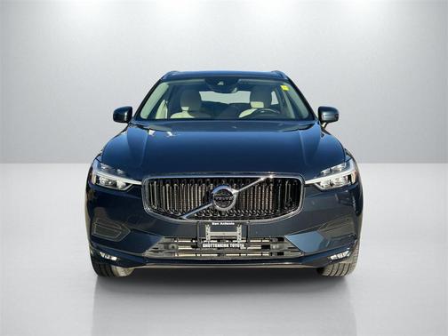 2021 Volvo XC60 T5 Momentum