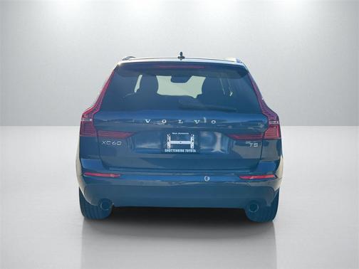 2021 Volvo XC60 T5 Momentum