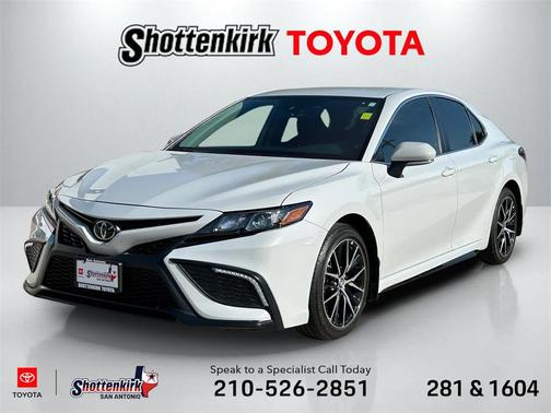 2024 Toyota Camry SE