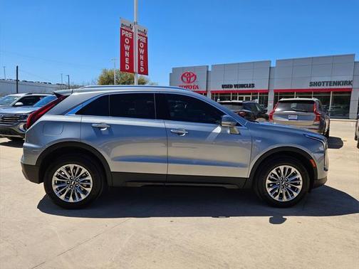 2024 Cadillac XT4 Premium Luxury