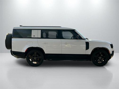 2024 Land Rover Defender 130 P400 X-Dynamic SE