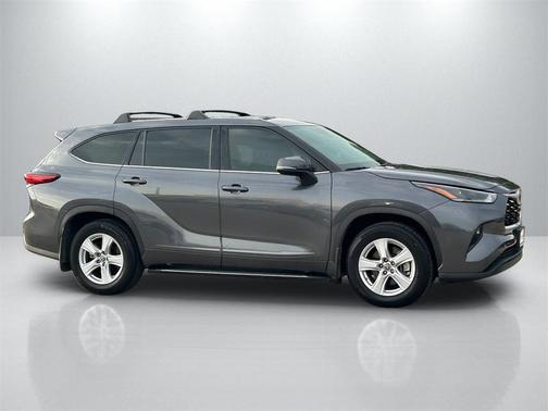 2021 Toyota Highlander LE