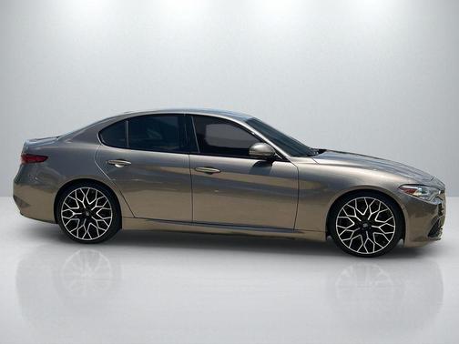 Imola Titanium Metallic 2019 Alfa Romeo Giulia Ti Sport