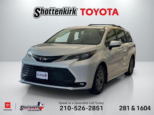 2026 Toyota Sienna XLE