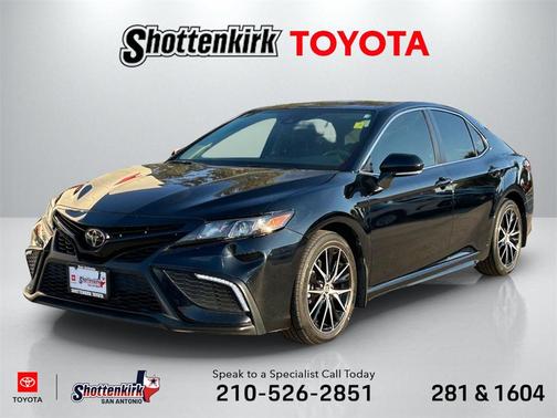 2024 Toyota Camry SE