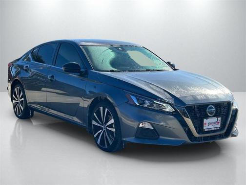 2022 Nissan Altima SR Intelligent AWD