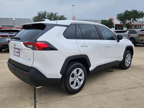 2025 Toyota RAV4 LE