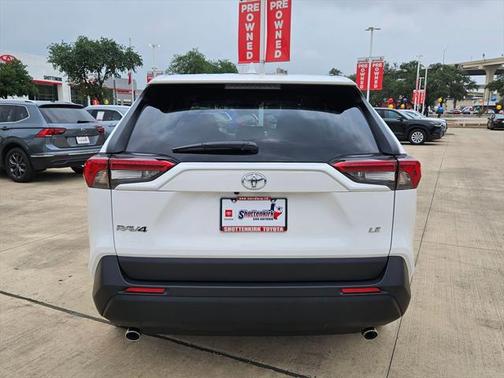 2025 Toyota RAV4 LE
