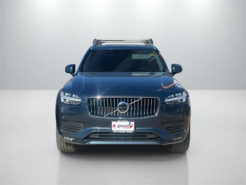 2020 Volvo XC90 T6 Momentum