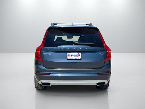 2020 Volvo XC90 T6 Momentum