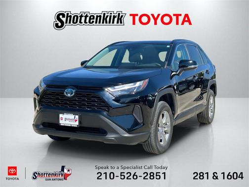 2022 Toyota RAV4 Hybrid XLE