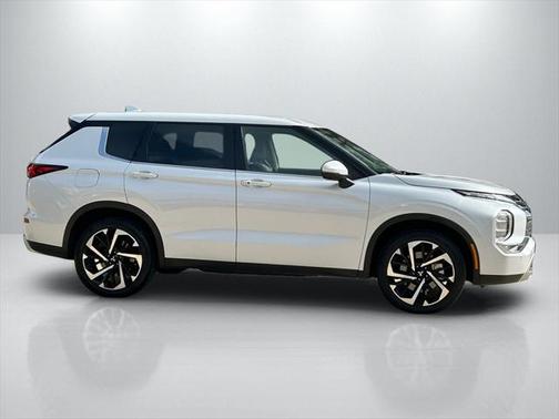 2023 Mitsubishi Outlander SE 2.5 2WD