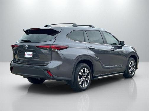 2024 Toyota Highlander Hybrid XLE