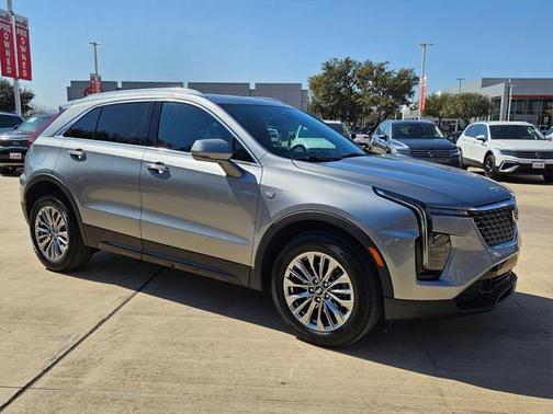 2024 Cadillac XT4 Premium Luxury