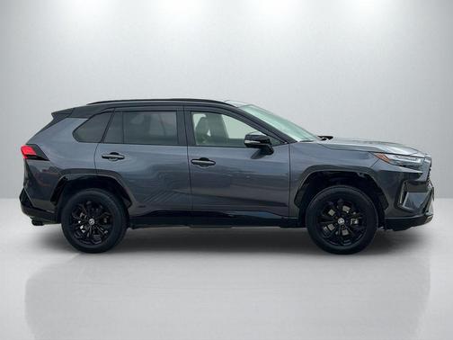 2023 Toyota RAV4 Hybrid SE
