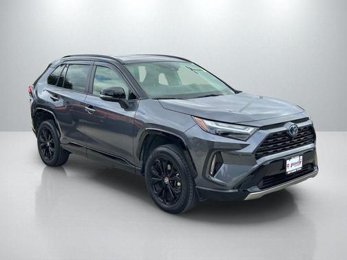 2023 Toyota RAV4 Hybrid SE