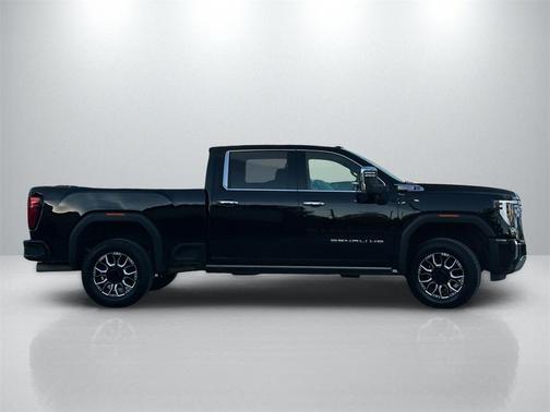 2024 GMC Sierra 2500 Denali
