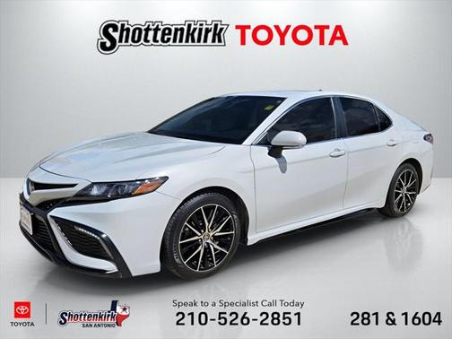 2022 Toyota Camry SE
