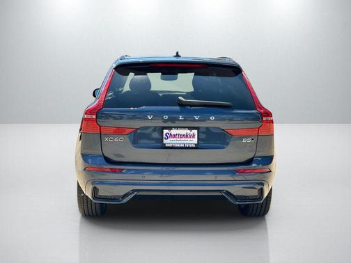 2024 Volvo XC60 B5 Plus Dark Theme