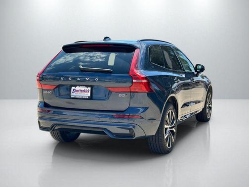 2024 Volvo XC60 B5 Plus Dark Theme