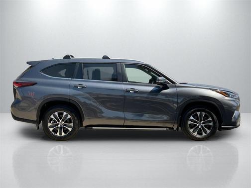 2024 Toyota Highlander XSE