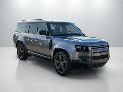 2024 Land Rover Defender 130 P400 Outbound