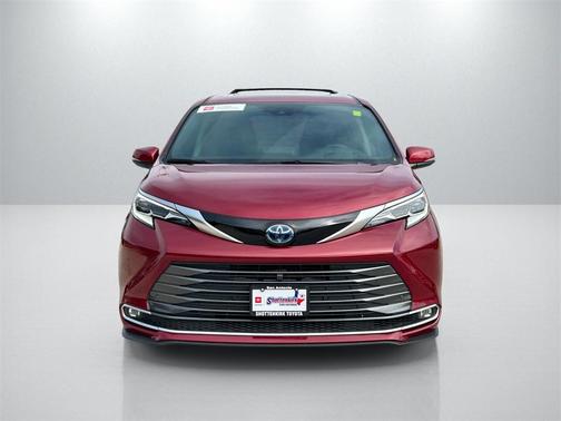 2021 Toyota Sienna Platinum 7 Passenger