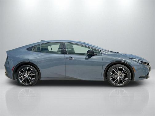 2025 Toyota Prius XLE