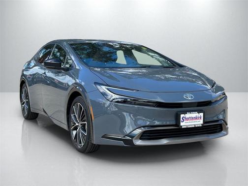 2025 Toyota Prius XLE