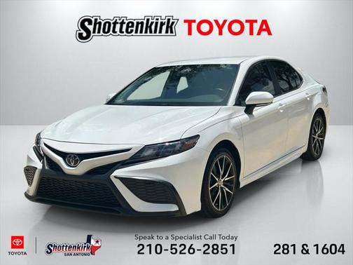 2024 Toyota Camry SE