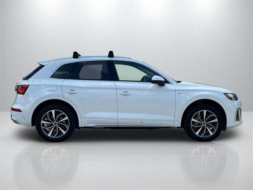 2024 Audi Q5 45 S line Premium Plus