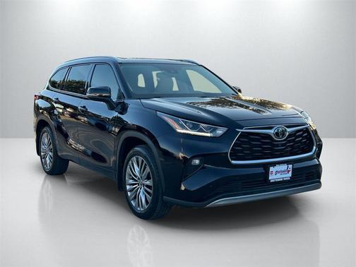 2022 Toyota Highlander Platinum