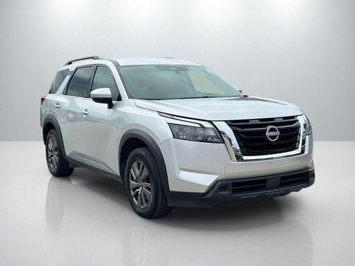 2024 Nissan Pathfinder SV FWD