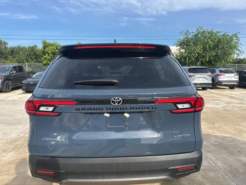 Storm Cloud 2026 Toyota Grand Highlander Hybrid Limited