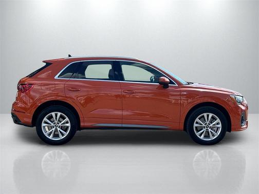 2022 Audi Q3 45 S line Premium