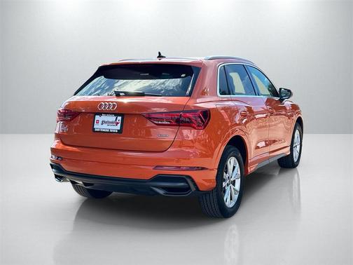 2022 Audi Q3 45 S line Premium