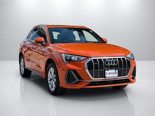 2022 Audi Q3 45 S line Premium